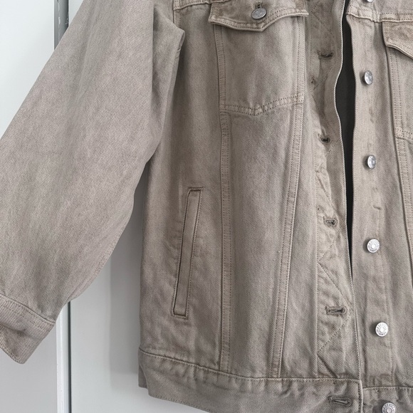 Madewell Trucker Denim Jacket - Picture 6 of 8